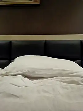 Snapshot of frolicme456 chatting on November 18, 2025, 4:16 am frolicme456 online show from November 18, 2025, 4:16 am