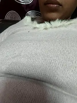 Snapshot of Neethu90 chatting on December 15, 2025, 1:06 pm Neethu90 online show from December 15, 2025, 1:06 pm