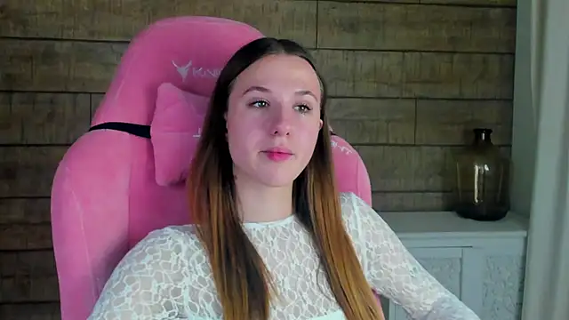 KristinaBellini online show from December 1, 2025, 4:19 pm