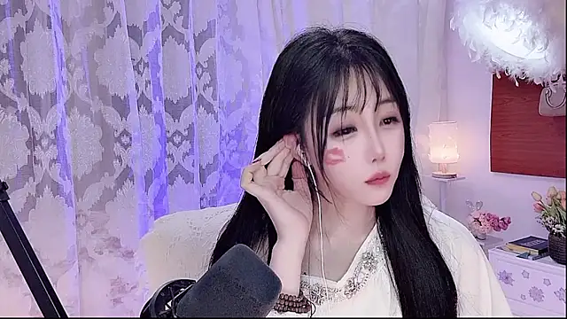Laura 520 online show from May 20, 2026, 12:35 pm