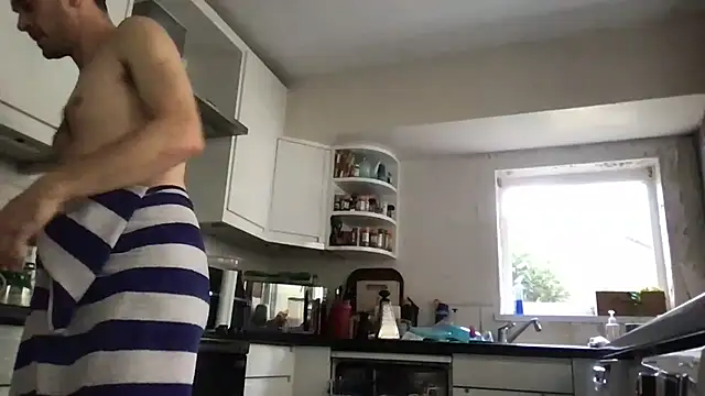 boyinsocks online show from November 28, 2025, 8:58 am