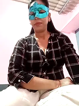 Snapshot of Nisha__19 chatting on November 30, 2025, 3:35 pm Nisha 19 online show from November 30, 2025, 3:35 pm