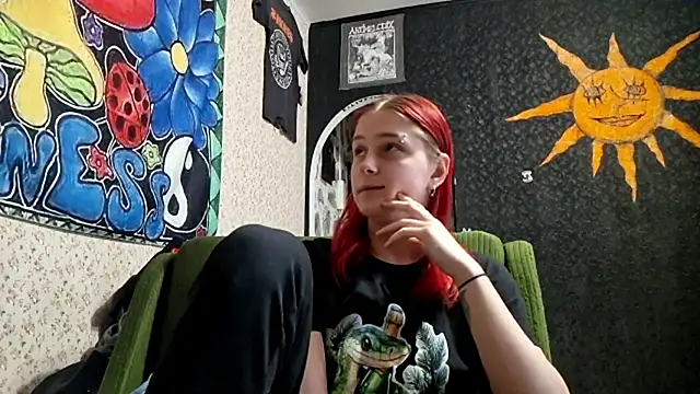 Snapshot of CarlitaSiner chatting on December 3, 2025, 9:42 am CarlitaSiner online show from December 3, 2025, 9:42 am