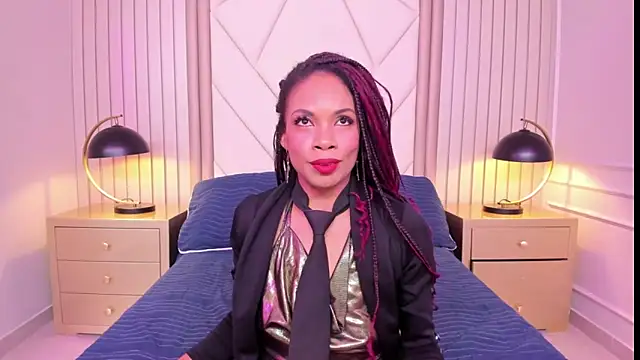 Snapshot of LailaDavidson chatting on April 21, 2026, 12:12 pm LailaDavidson online show from April 21, 2026, 12:12 pm