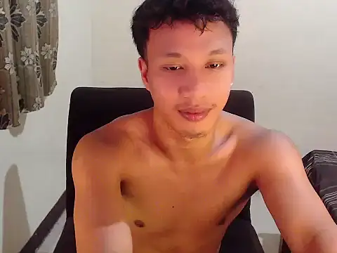 Snapshot of newgys chatting on February 13, 2026, 3:01 pm newgys online show from February 13, 2026, 3:01 pm