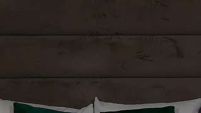 SelenaKys online show from November 21, 2025, 6:01 am