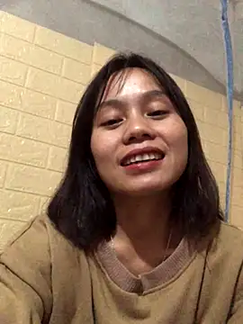 Trangbabylove online show from December 18, 2025, 6:12 pm