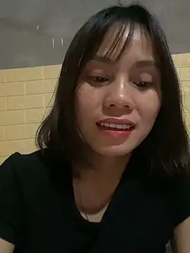 Trangbabylove online show from April 7, 2026, 4:53 pm