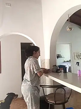 Melinerd online show from April 18, 2026, 2:19 pm