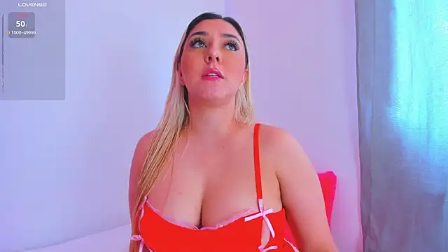 Snapshot of 02_Valery chatting on November 20, 2025, 5:13 pm 02 Valery online show from November 20, 2025, 5:13 pm