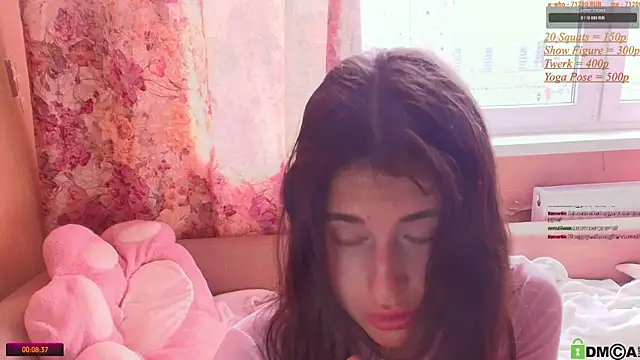 KristinaScott online show from May 23, 2026, 4:33 am