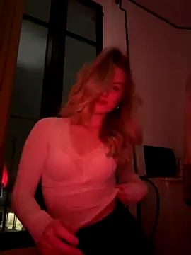 Josefinswe online show from November 14, 2025, 8:01 pm