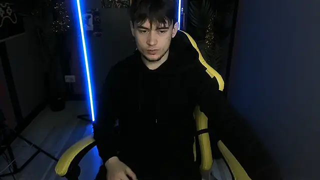 AlejandroEllias online show from January 13, 2026, 5:22 am