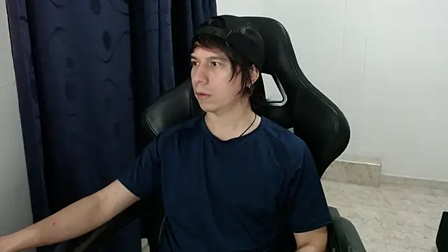 Daniell Young online show from November 18, 2025, 7:33 am