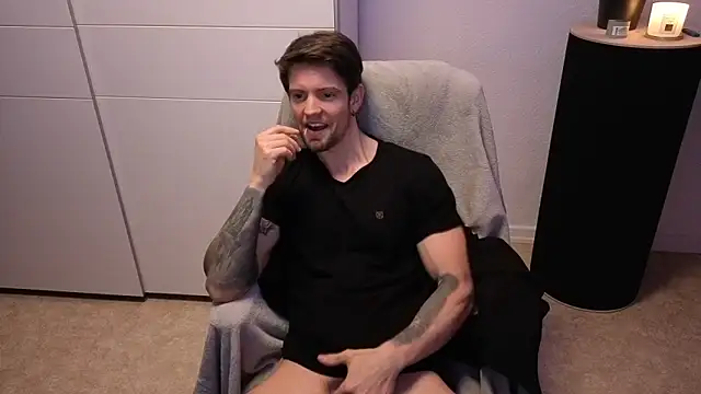 Mystery Mark online show from November 30, 2025, 6:09 pm