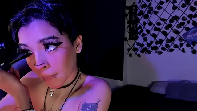 Anny Kiitty online show from May 21, 2026, 4:32 am