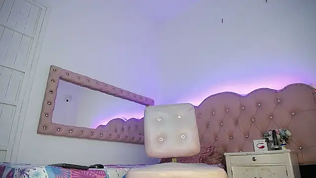 Sussan cooper online show from February 21, 2026, 2:57 am