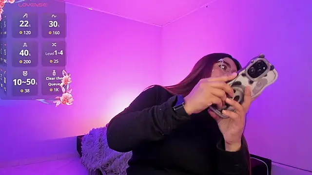 soy-anny1 online show from November 28, 2025, 2:01 am