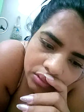  QueenSofia  online show from November 24, 2025, 7:25 pm