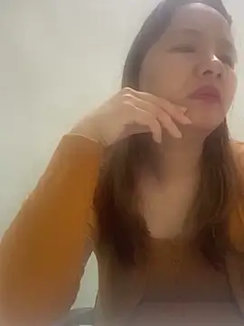 yiyi0316 online show from May 11, 2026, 1:51 am