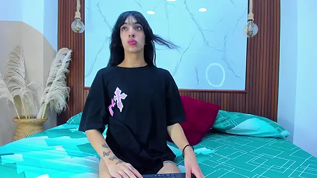 Loversinfire2 online show from December 4, 2025, 8:30 pm