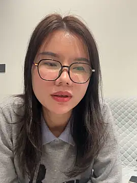 qunqun2580 online show from November 15, 2025, 1:15 pm