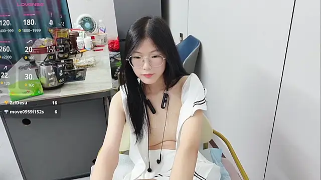 Snapshot of xlin-baby chatting on April 27, 2026, 4:49 pm xlin-baby online show from April 27, 2026, 4:49 pm