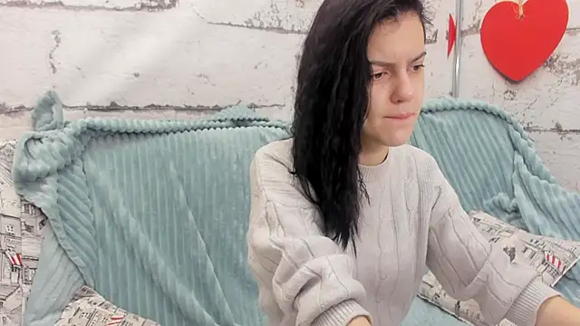 Lovely Audrey online show from November 18, 2025, 1:32 am