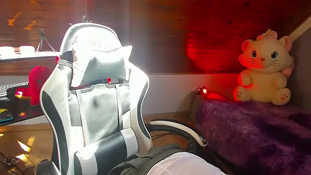 Snapshot of lilith_sanz chatting on November 29, 2025, 1:33 pm lilith sanz online show from November 29, 2025, 1:33 pm