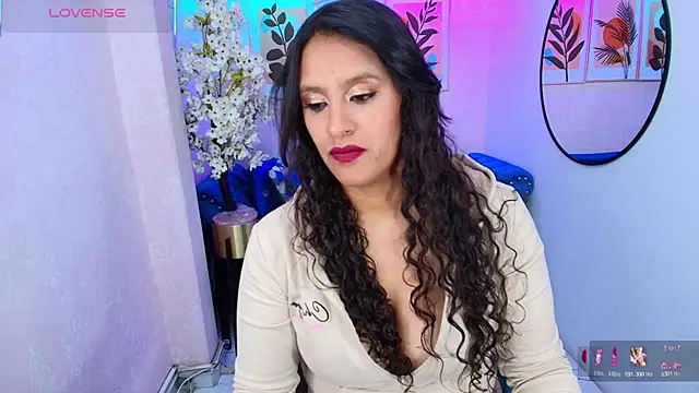 Snapshot of Lili_rousx chatting on November 29, 2025, 3:28 am Lili rousx online show from November 29, 2025, 3:28 am