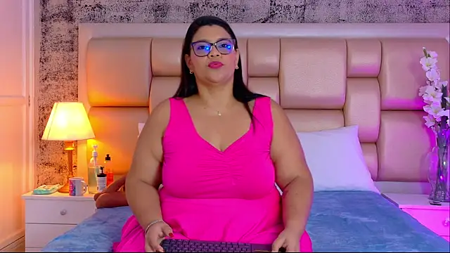 SelennaCooper online show from April 14, 2026, 11:37 am