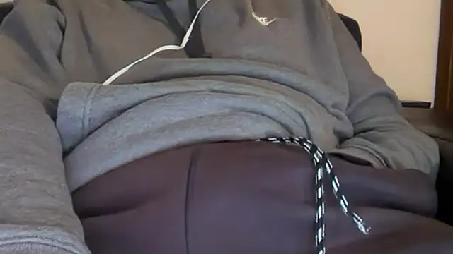 veinmamb666 online show from November 15, 2025, 11:53 pm