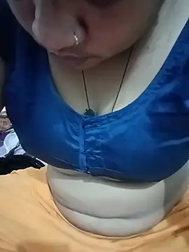 Snapshot of Menka_cut34 chatting on July 7, 2026, 11:19 pm Menka cut34 online show from July 7, 2026, 11:19 pm
