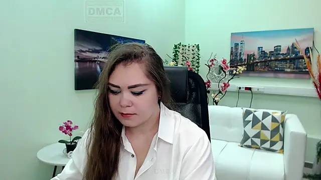 Susanna S online show from November 30, 2025, 6:36 am