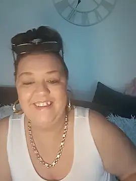 Snapshot of Nova-WiseX chatting on November 30, 2025, 9:32 am Nova-WiseX online show from November 30, 2025, 9:32 am