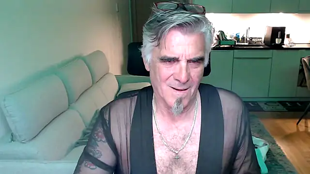 Buidapest online show from May 17, 2026, 12:32 am