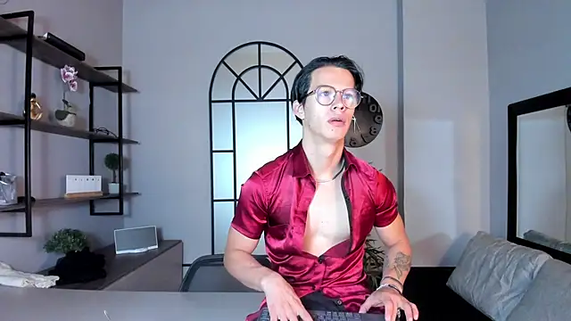 Brandon starkk online show from November 17, 2025, 11:58 am