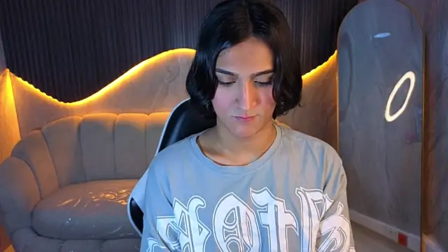 zoe tp online show from March 4, 2026, 7:54 pm