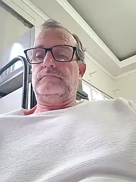 Snapshot of nard53 chatting on December 14, 2025, 8:53 am nard53 online show from December 14, 2025, 8:53 am