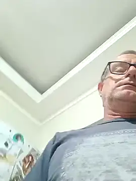 Snapshot of nard53 chatting on February 21, 2026, 11:01 am nard53 online show from February 21, 2026, 11:01 am