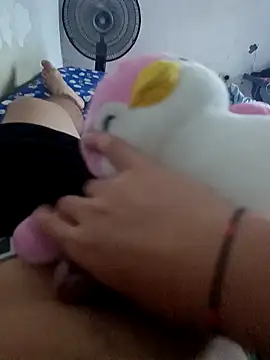 andrdosfn online show from November 16, 2025, 8:02 pm