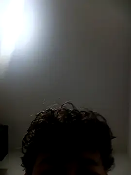 andrdosfn online show from November 30, 2025, 2:01 am