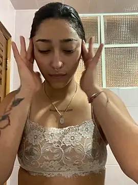 LilithMonette online show from May 16, 2026, 1:04 am