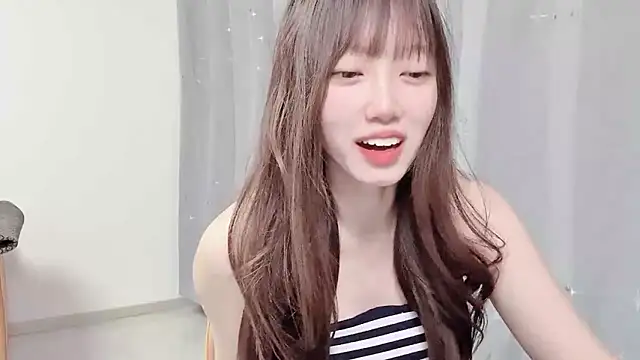 yuyayayu online show from November 28, 2025, 3:12 pm