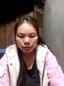 yu-zhen online show from December 1, 2025, 2:18 pm