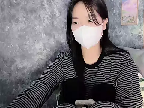 Snapshot of Hellen2999 chatting on November 29, 2025, 4:01 am Hellen2999 online show from November 29, 2025, 4:01 am