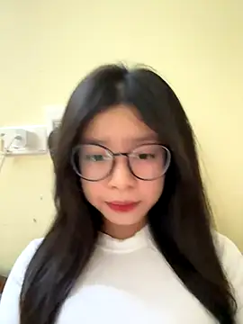 mau155  online show from November 19, 2025, 11:43 am