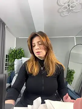 AmberRosewood online show from February 26, 2026, 4:56 am