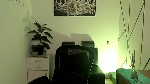 Snapshot of James_Adams_01 chatting on November 27, 2025, 12:49 pm James Adams 01 online show from November 27, 2025, 12:49 pm