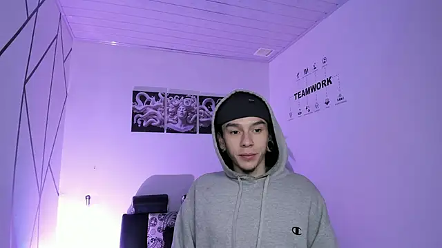 James Adams 01 online show from December 17, 2025, 11:48 am